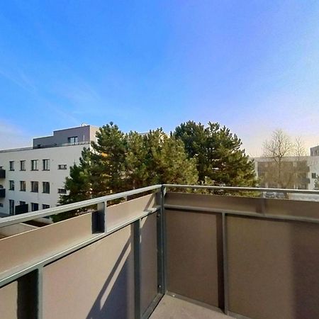 Air-Conditioned 2 Room Apartment, With Terrace, Rovinka, 302 Dış mekan fotoğraf
