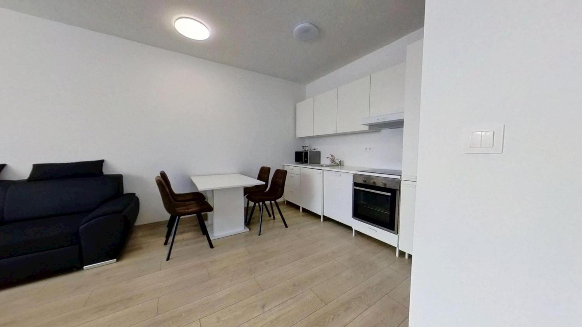 Air-Conditioned 2 Room Apartment, With Terrace, Rovinka, 302 Dış mekan fotoğraf