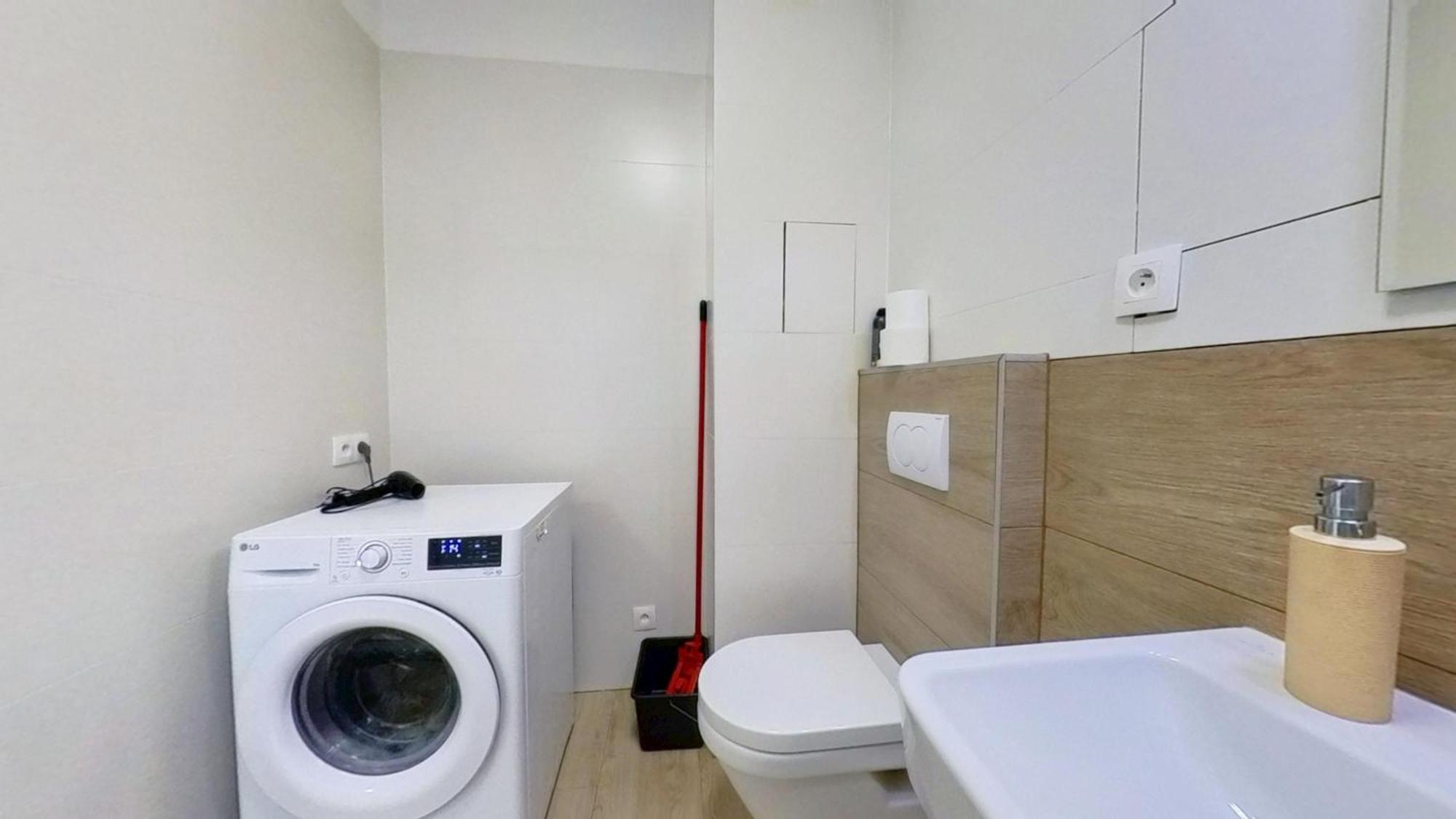 Air-Conditioned 2 Room Apartment, With Terrace, Rovinka, 302 Dış mekan fotoğraf