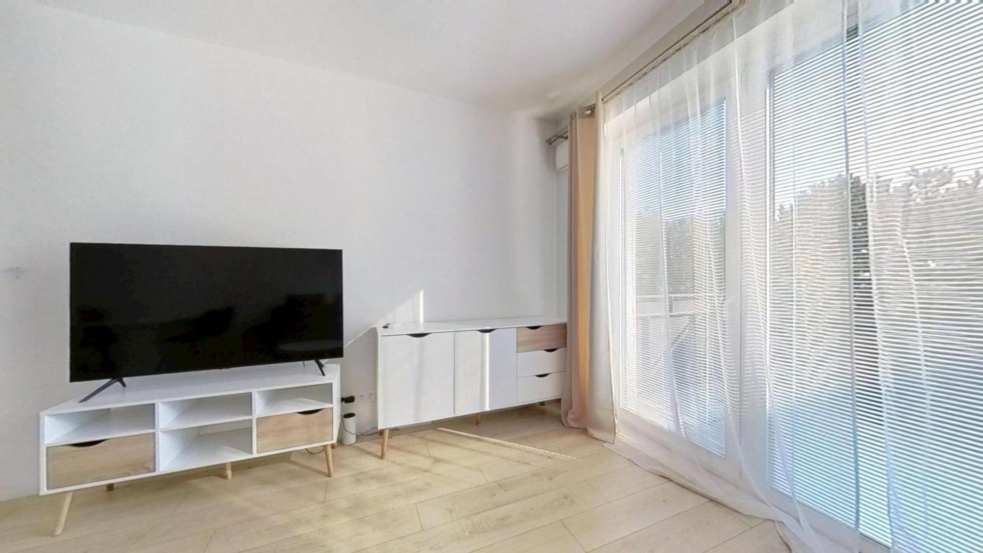 Air-Conditioned 2 Room Apartment, With Terrace, Rovinka, 302 Dış mekan fotoğraf