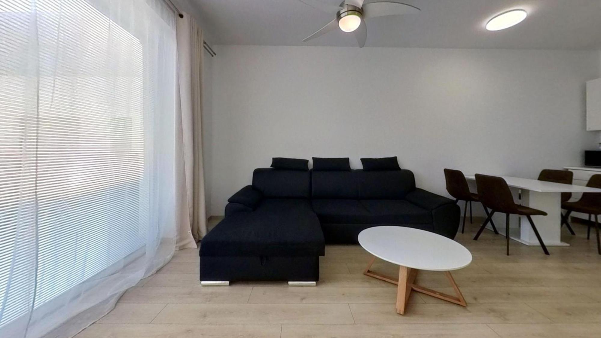 Air-Conditioned 2 Room Apartment, With Terrace, Rovinka, 302 Dış mekan fotoğraf